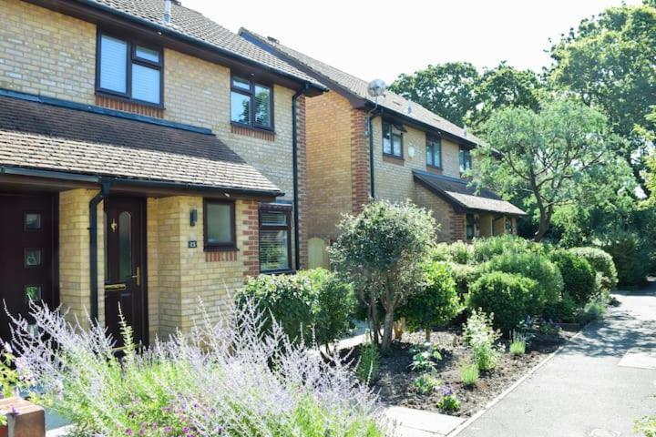 Beautiful 3 Bed Home In The Heart Of New Forest Hordle Εξωτερικό φωτογραφία
